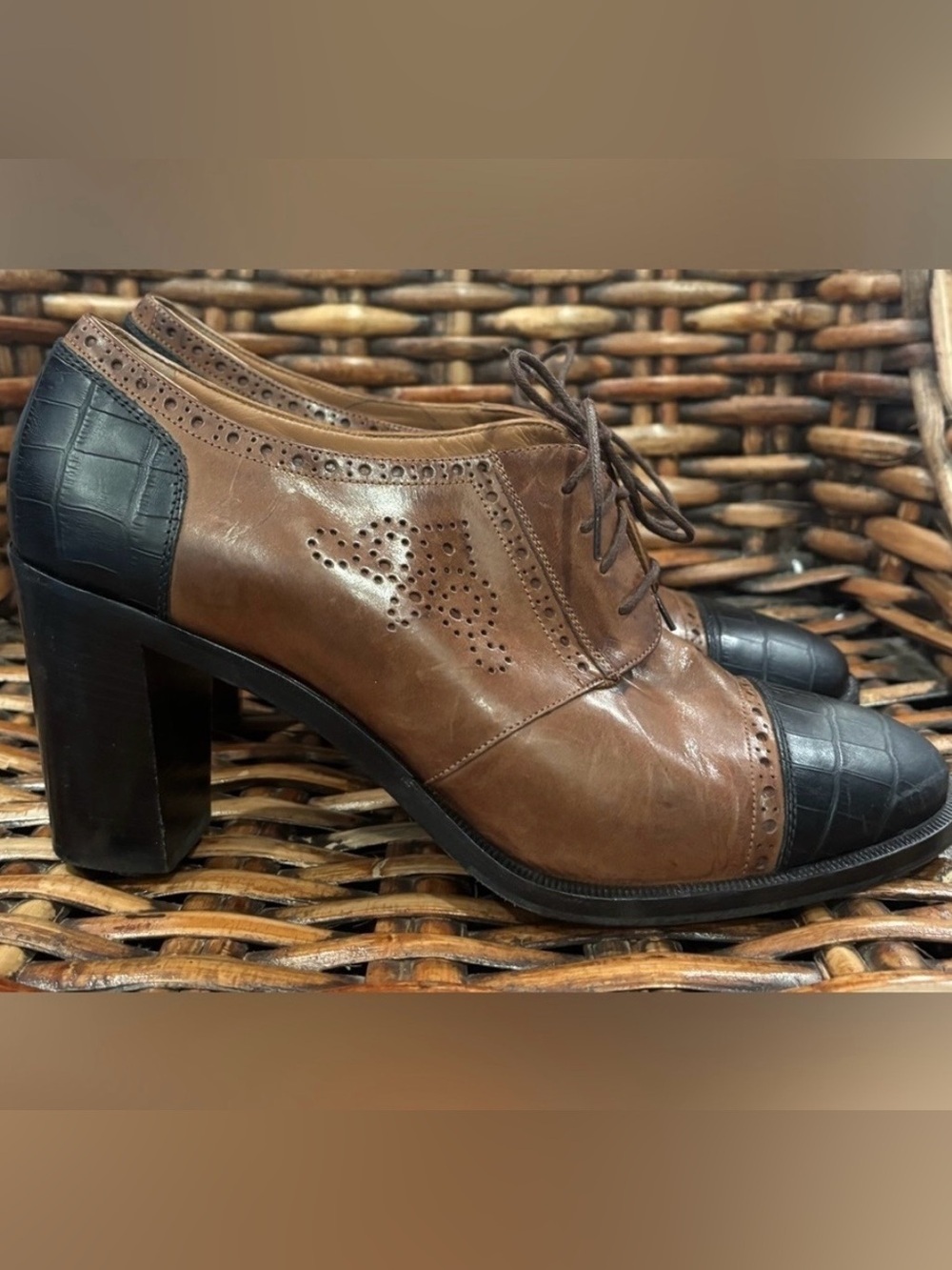 Fratelli Rossetti Brown and Black Heeled Oxfords Made in Italy. Great condition
